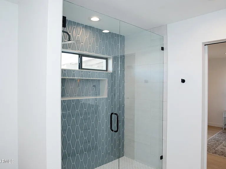 6302 E Winchcomb Dr — Photo 40