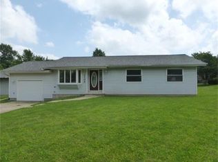 4121 Harry Land Rd, Mt Zion, IL 62549