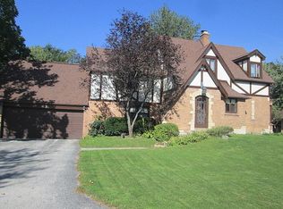 63 Radnor Ln, Crete, IL 60417