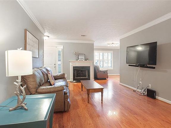 5th image of 906 Peachtree Forest Ter #906