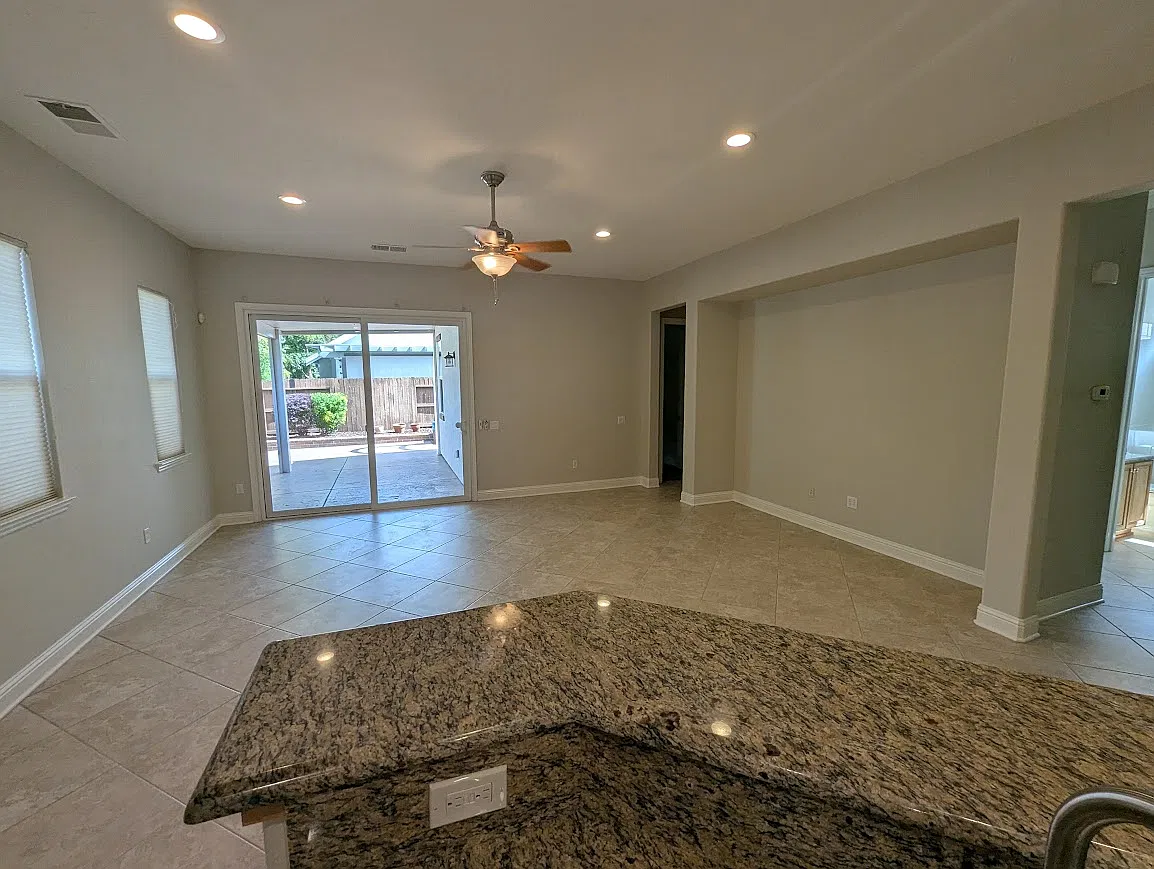 2 bed, 1645 sqft, $2,950 — Photo 3