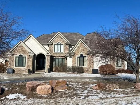 13612 Burt St, Omaha, NE 68154