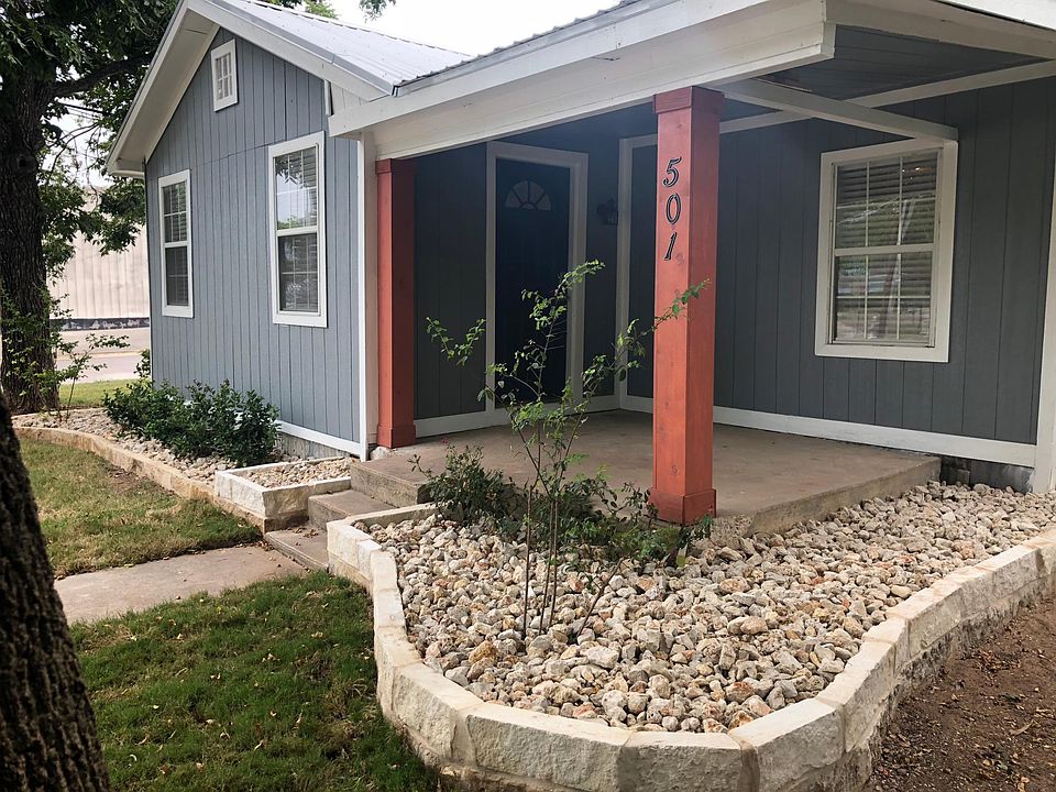 501 McGehee St. Front Porch