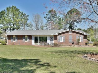 65 Overlook Dr, Seale, AL 36875