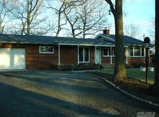 234 Stony Hollow Rd, Greenlawn, NY 11740