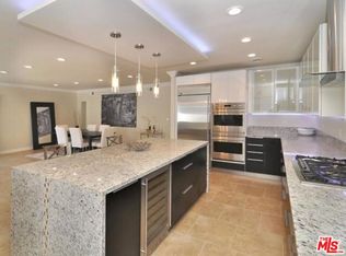5354 Lindley Ave APT 301, Encino, CA 91316