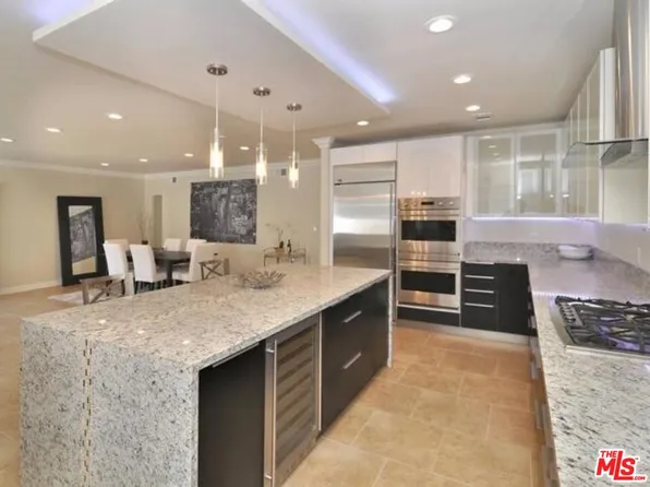 5354 Lindley Ave APT 301, Encino, CA 91316