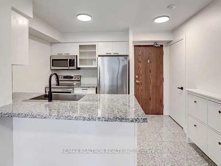 16 Harrison Garden Blvd #2407 — Photo 4