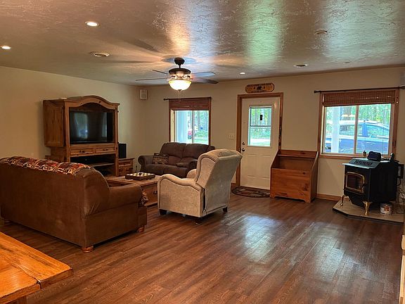 5th image of 10166 Patricia Lake Ln