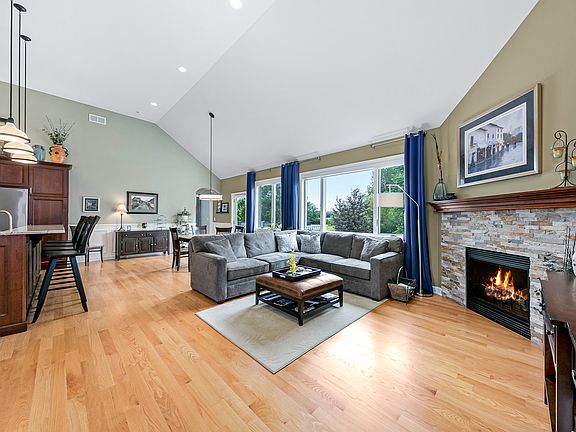 5th image of 835 Hathaway Ct