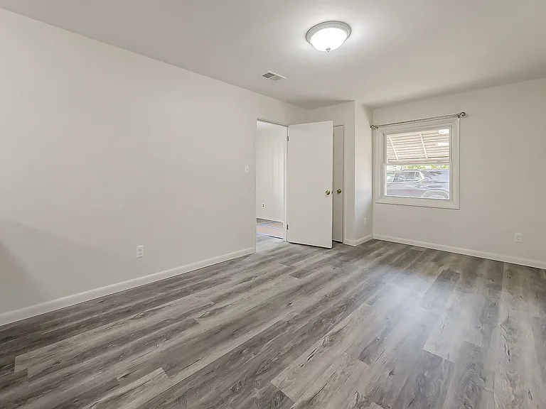 20862 Kenwood St — Photo 7