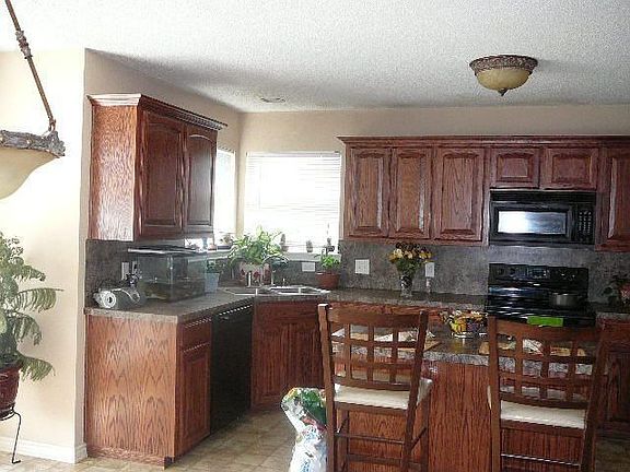 Corner sink, lots of cabinets