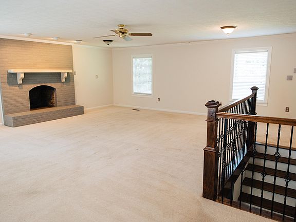 5th image of 7029 Downing Dr