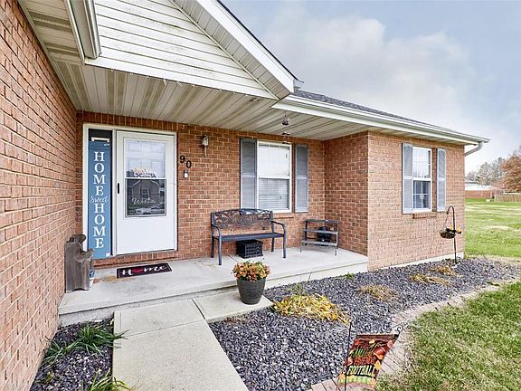 3rd image of 90 Quail Dr E
