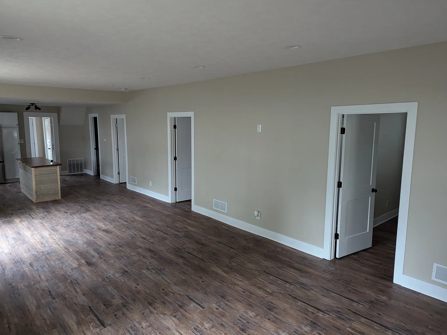 229 N 3rd St — Photo 3