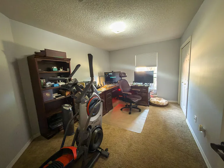 2381 Hilton Dr — Photo 6