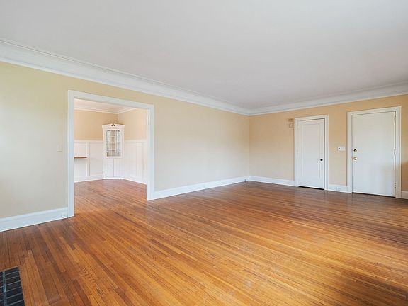 3rd image of 2450 Blaisdell Ave #1
