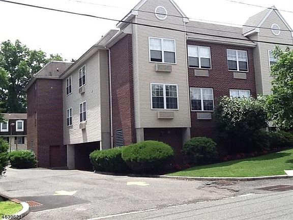 4th image of 25 Crest St APT 211