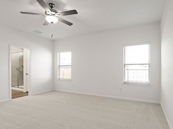 7_PrimaryBedroom