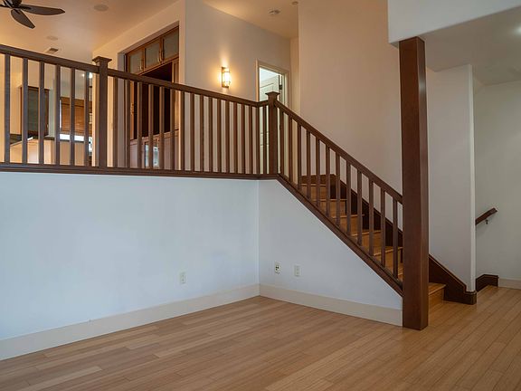 3rd image of 407 Washington Sq #1