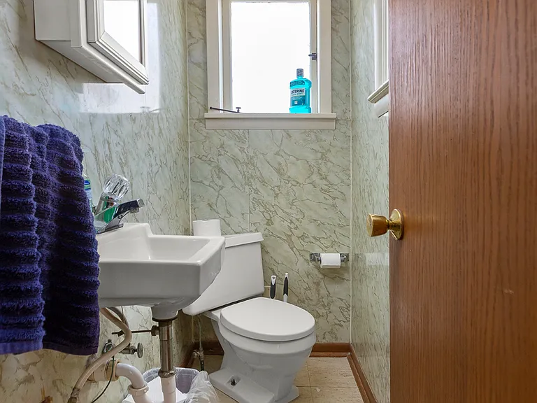123 Adams St — Photo 22
