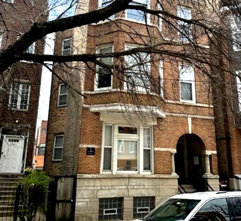 2nd image of 1471 W Erie St
