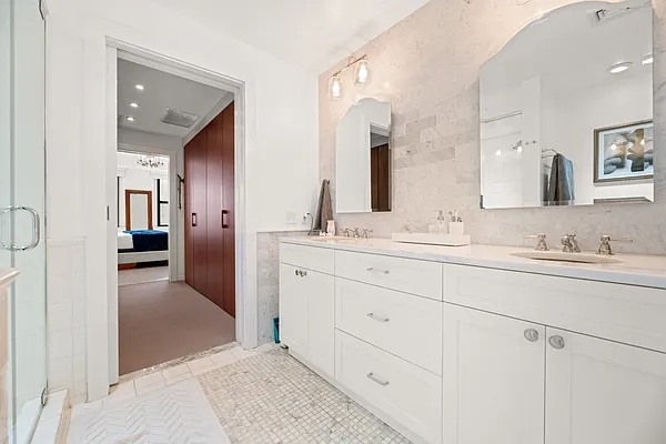 Sold by Nest Seekers International | media 12