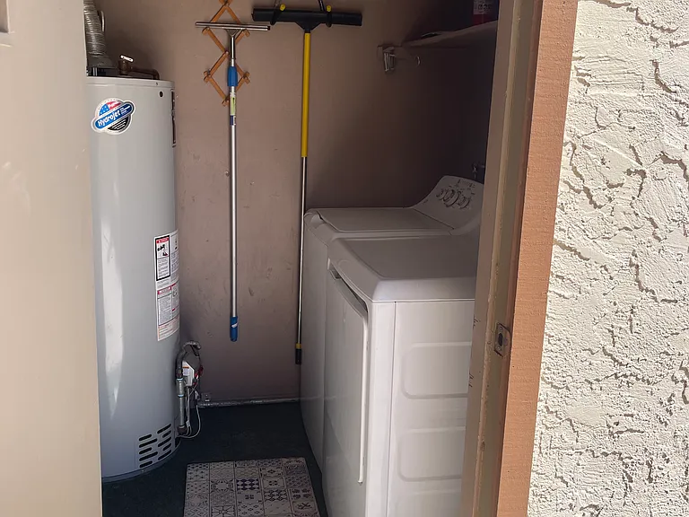 Laundry/storage area