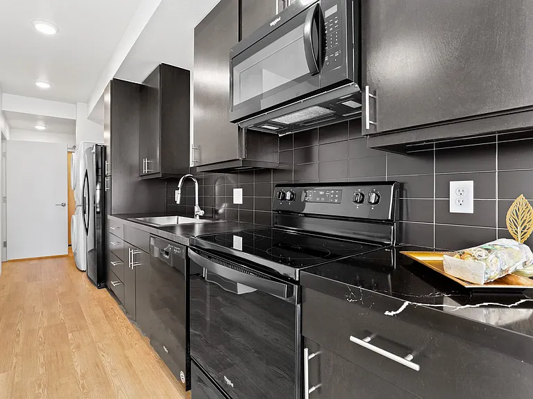 757 Grant — Photo 24
