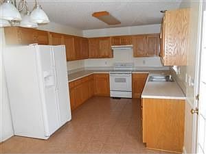 2nd image of 305 Woodhaven St