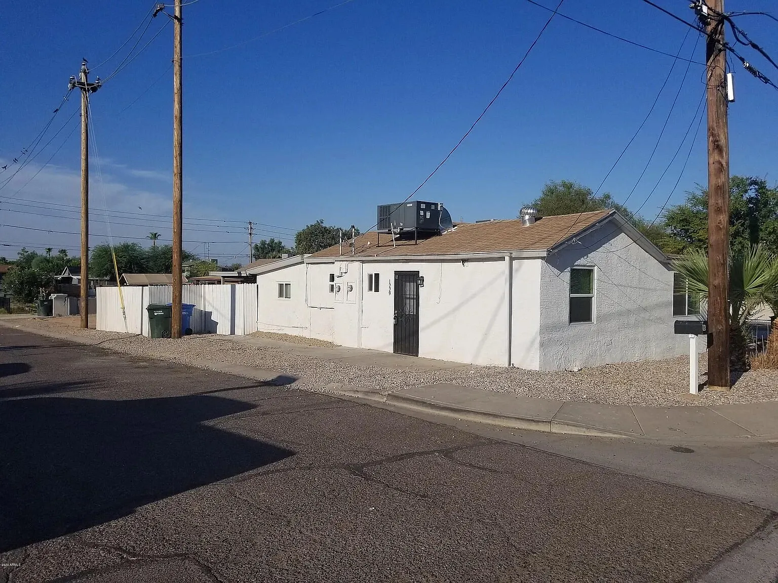 3 bed, 1.0 bath, 1100 sqft, $1,495 — Photo 3