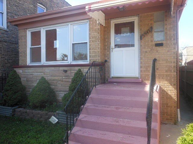 1st image of 5942 W Diversey Ave