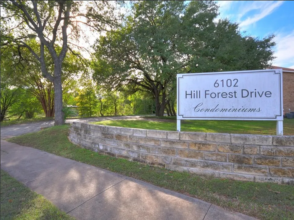6102 Hill Forest Dr