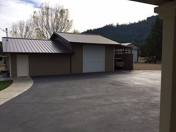 Shop/Carport