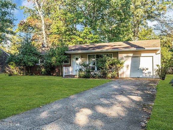 4th image of 28 Shady Nook Drive