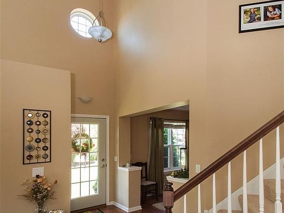 2nd image of 869 Wildberry Cir