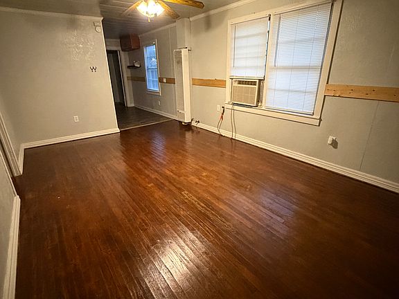 3rd image of 409 S Ash St