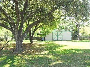 4th image of 1011 Falling Leaf Dr
