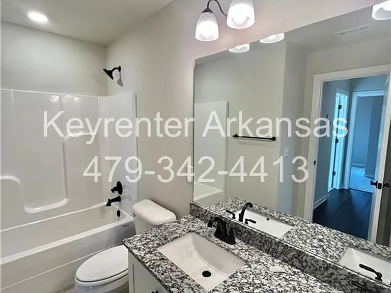 145 N Hinsdale Ave — Photo 13
