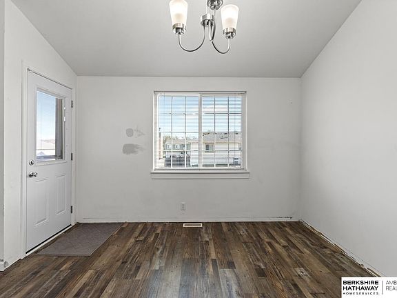 5th image of 10707 S 18th St