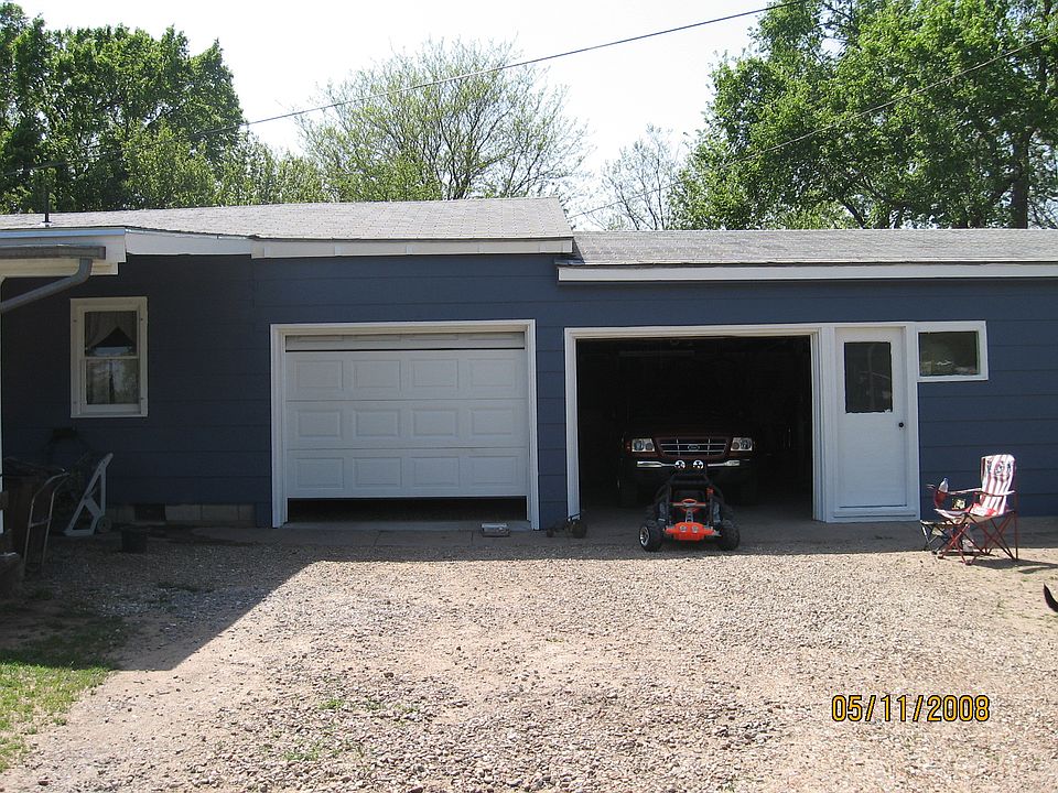 2nd image of 546 E Main St