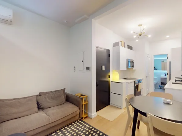 313 S 4th St #2C, Brooklyn, NY 11211