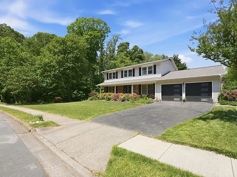 8904 Arley Dr — Photo 3