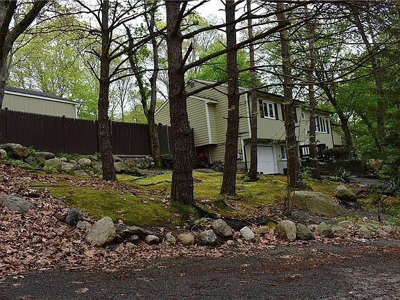 Front yard view1