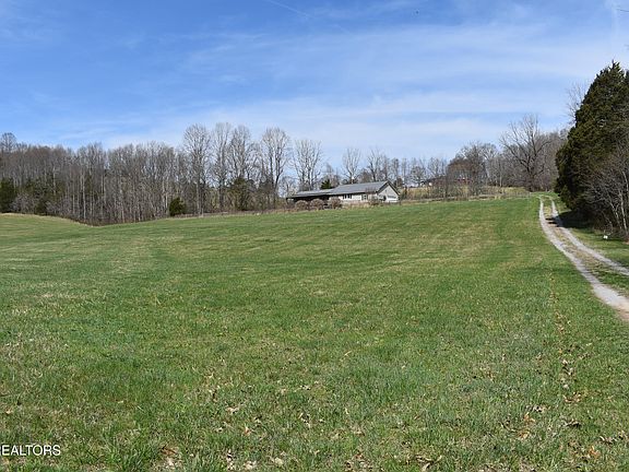 5th image of 1847 Mount Zion Rd