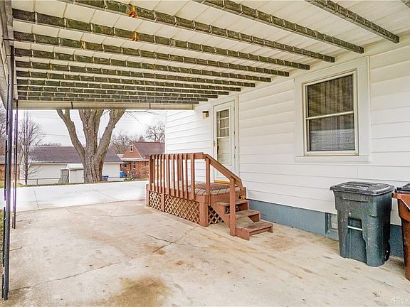 3rd image of 207 S Hayden Ave