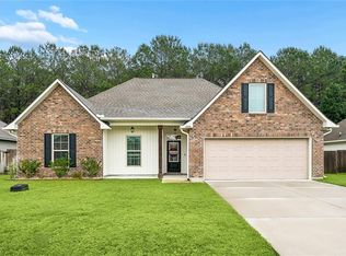 15576 Grassy Ln, Covington, LA 70435
