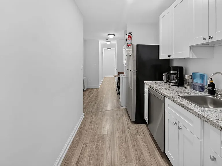 1211 Simms Pl NE — Photo 5