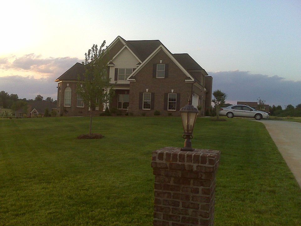 1st image of 118 Doe Run Ln