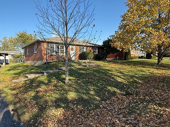 2nd image of 110 Tulip Dr